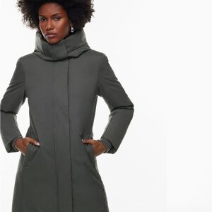 Aritzia Babaton Viewpoint Parka sz xs excellent condition worn twice